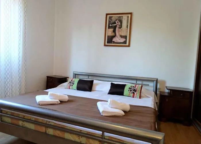 Lägenhet In 41681 *