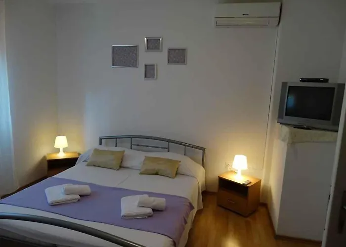 In 41681 Lägenhet *